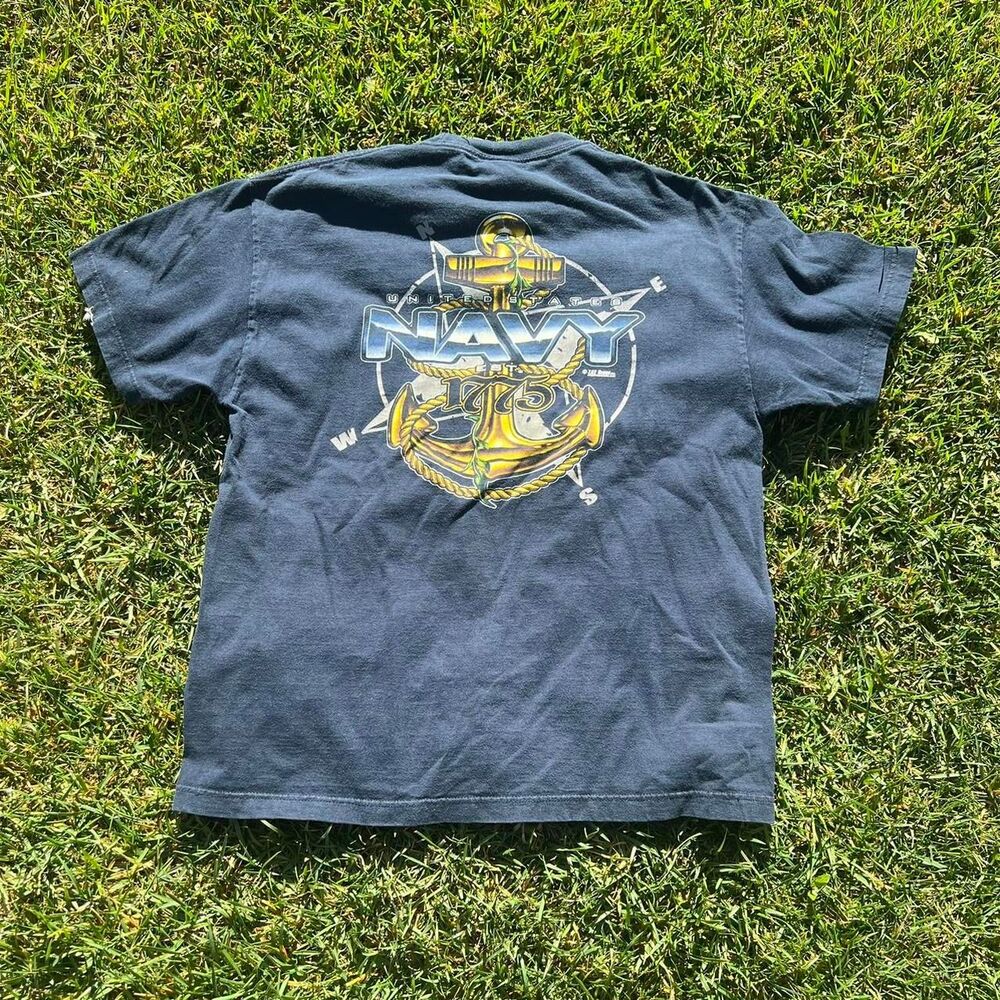 2000s US Navy tee Men’s size xl